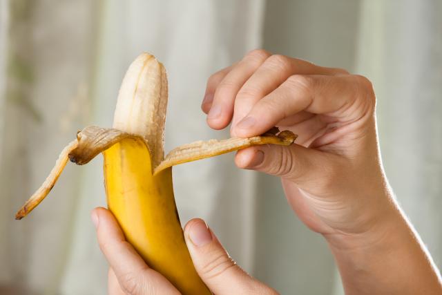 Evo èemu zapravo služe iritantne "žilice" na banani